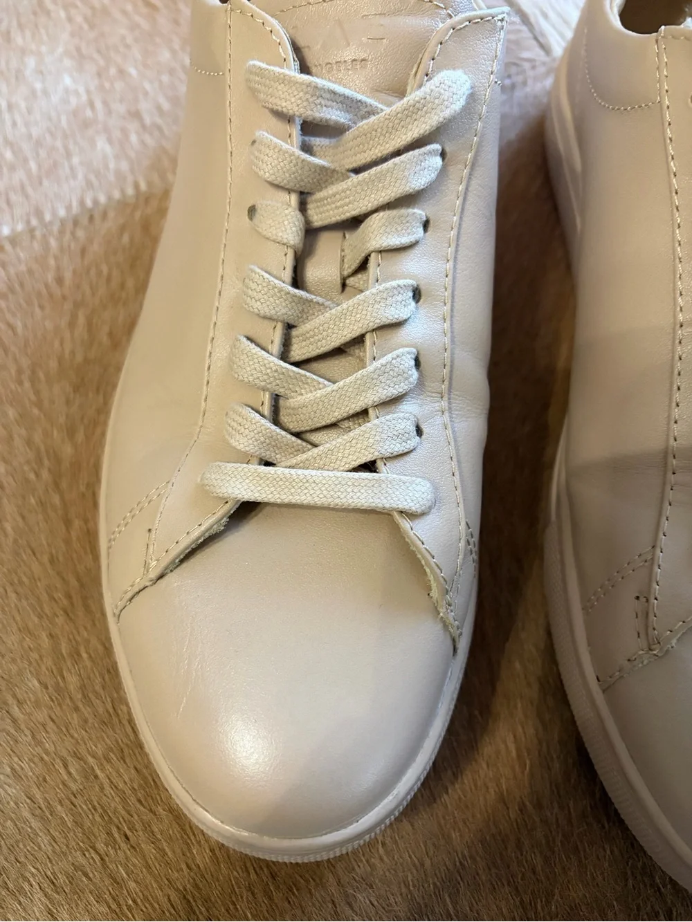 Clae Men's Cream Leather Low-Top Sneakers